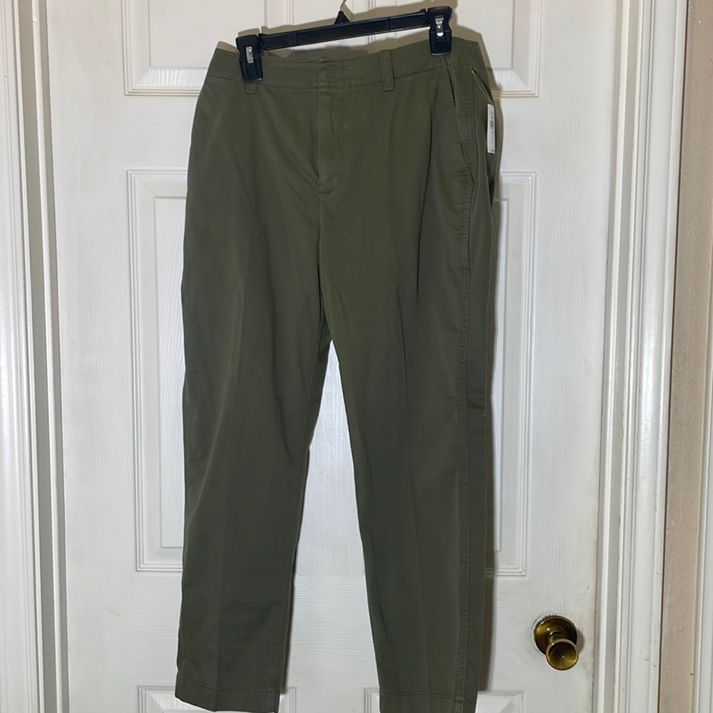 NWT GAP Downtown Khaki Pant size 12